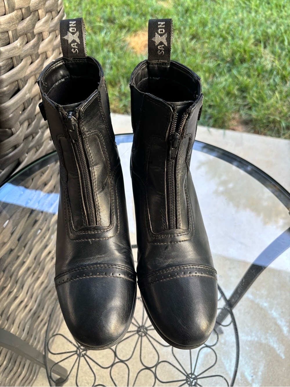Saxon Black Ankle Boots Women’s 7.5 Side Zip Cap Toe Low Heel